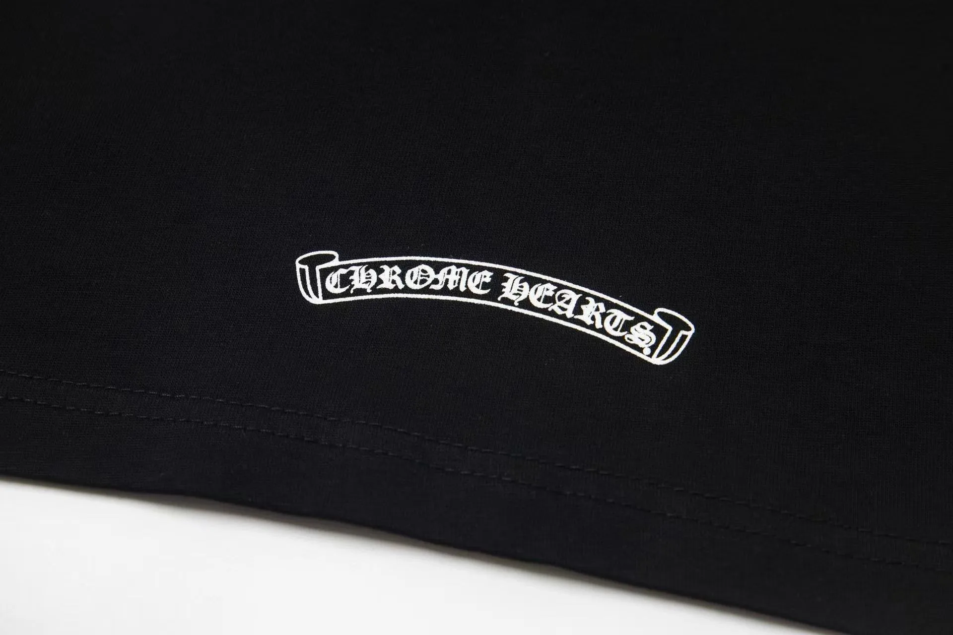 🅿️170 Chrome heart*/Chrome heart ch 25ss early spring new Sanskrit pocket short sleeves ·280 grams of 100% cotton double yarn jersey fabric ·Special thickened 32 pieces of double-strand 1x1 thread in the same cylinder custom dyeing ·Double-needle stitching and cross-stitching technology ·Original main mark washed tag Color: black white Size: XS-L